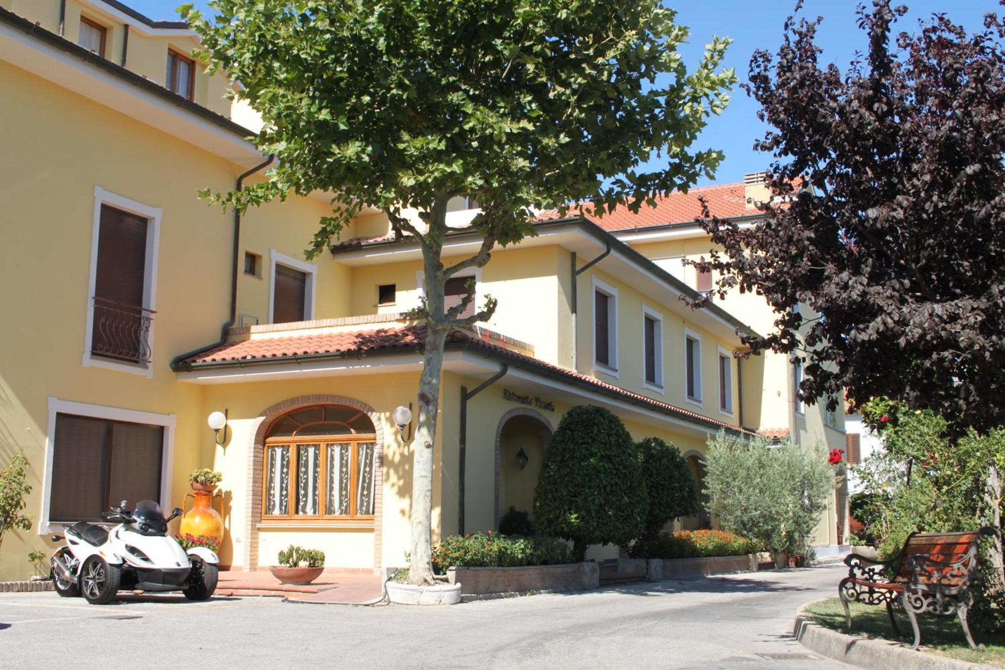 Hotel Girasole Civitanova Marche Zewnętrze zdjęcie