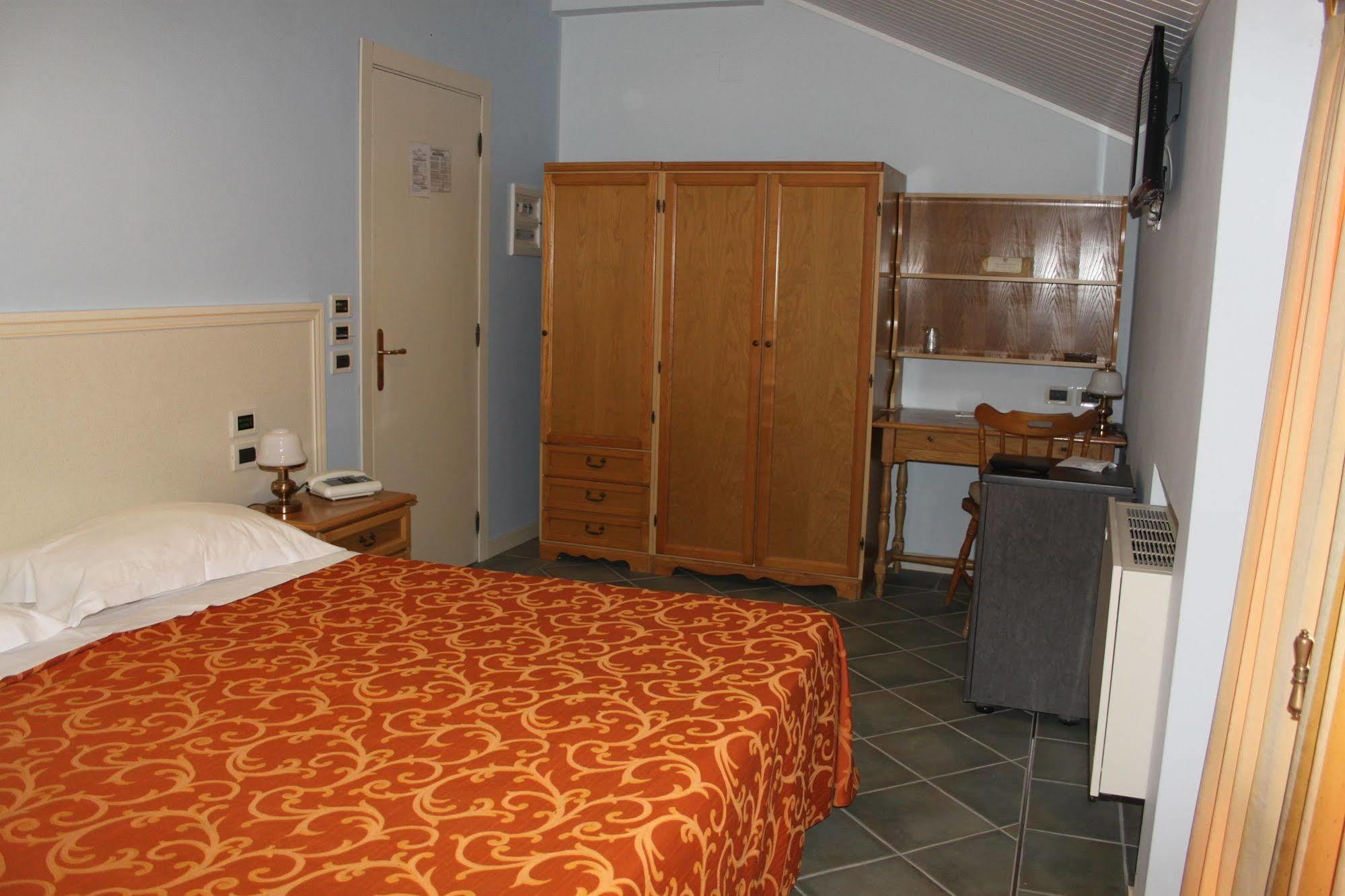 Hotel Girasole Civitanova Marche Zewnętrze zdjęcie